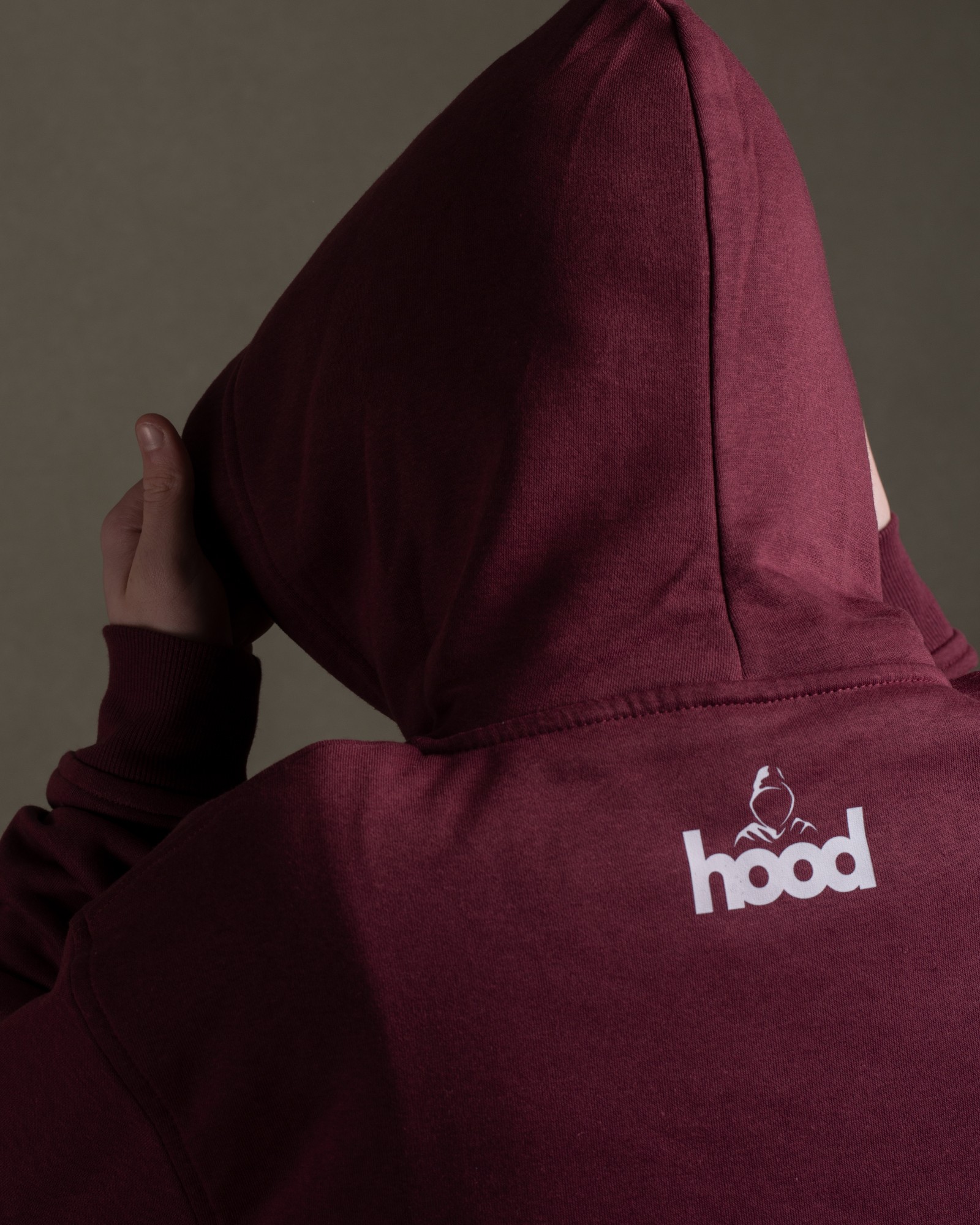 Sudadera hood Unisex San Sebastián en color burdeos