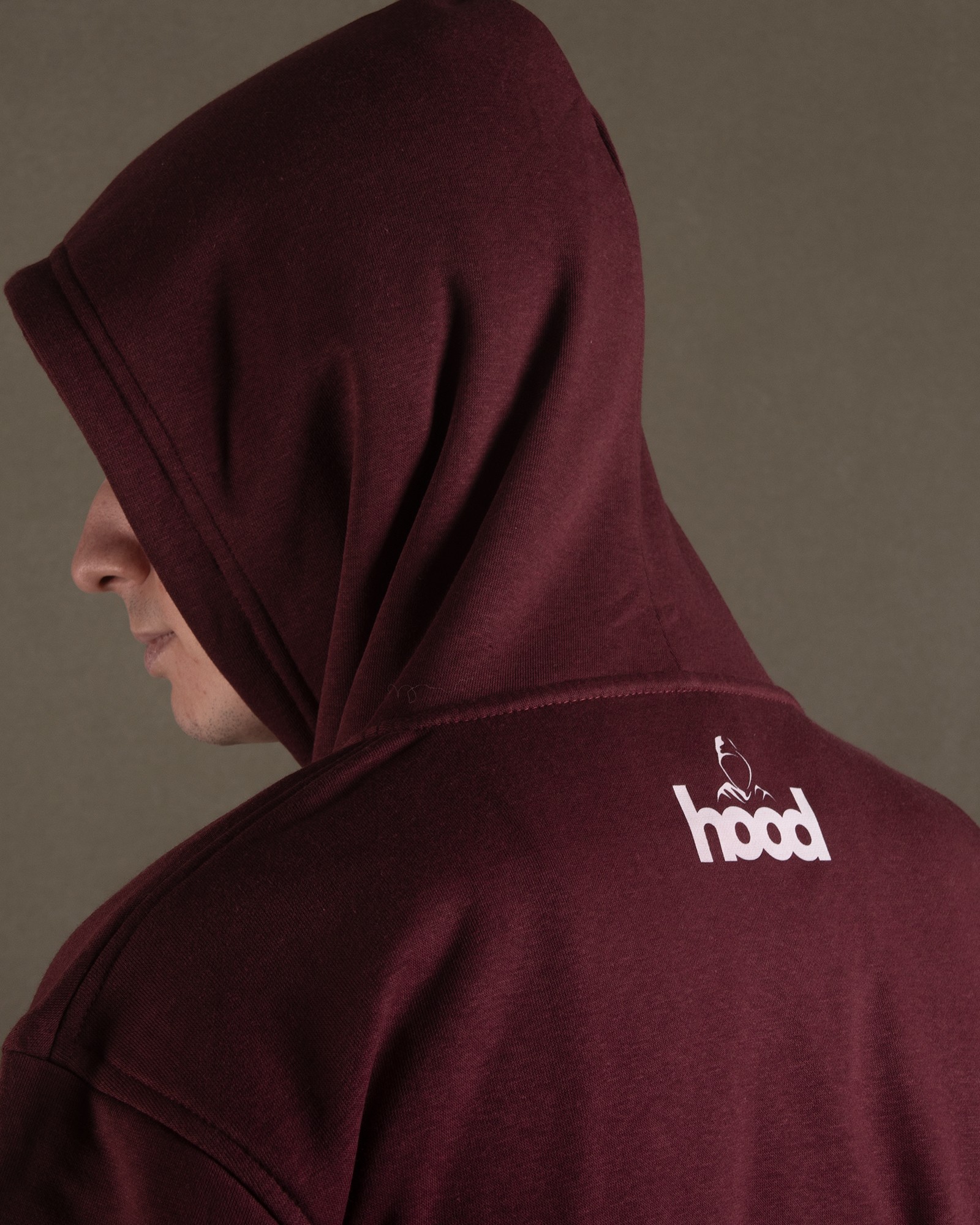 Sudadera hood Unisex Logo en color burdeos